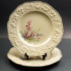 Two vintage dinner plates Crown Ducal Florentine Picardy